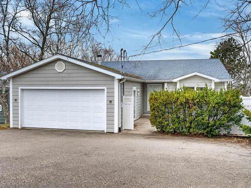 28 OLD KINGS Road  Sydney, NS B1S 2B5