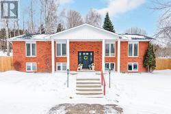 60 LEPAGE DRIVE  Penetanguishene, ON L9M 1R5