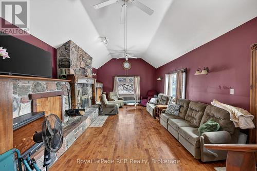 2553 County Road 42, Clearview, ON - Indoor Photo Showing Living Room With Fireplace