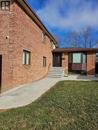 61 HULL STREET  Mississauga, ON L4T 1C9