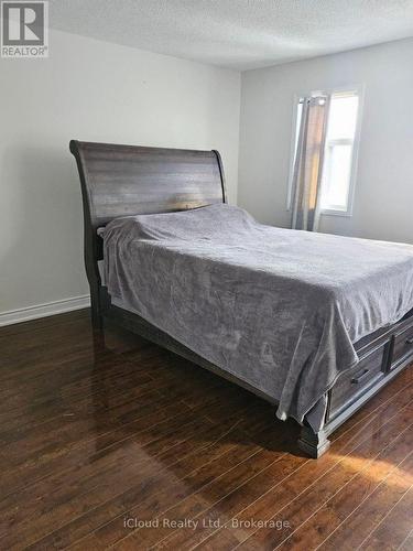 61 Hull Street, Mississauga, ON - Indoor Photo Showing Bedroom