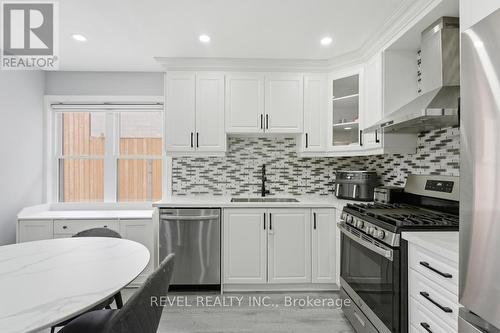 44 Jefferson Avenue, Hamilton, ON - Indoor Photo Showing Kitchen With Upgraded Kitchen