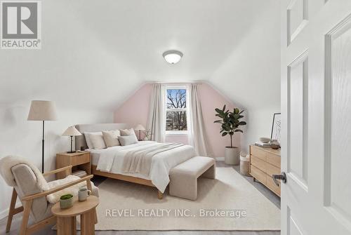 VIRTUALLY STAGED - 44 Jefferson Avenue, Hamilton, ON - Indoor Photo Showing Bedroom