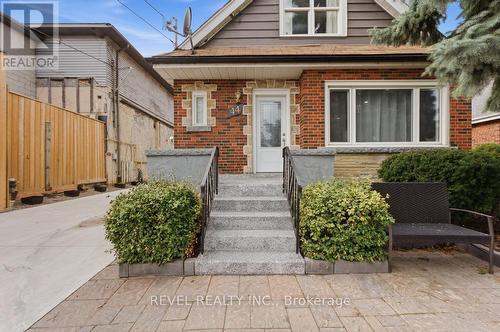 44 Jefferson Avenue, Hamilton, ON - Outdoor