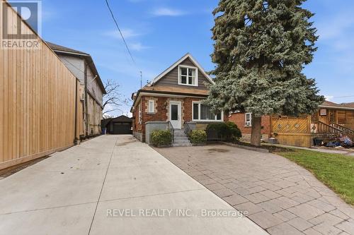 44 Jefferson Avenue, Hamilton, ON - Outdoor