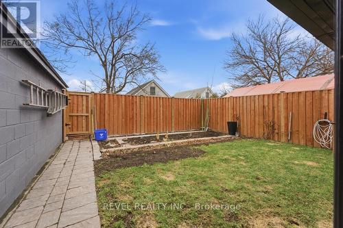 44 Jefferson Avenue, Hamilton, ON - Outdoor