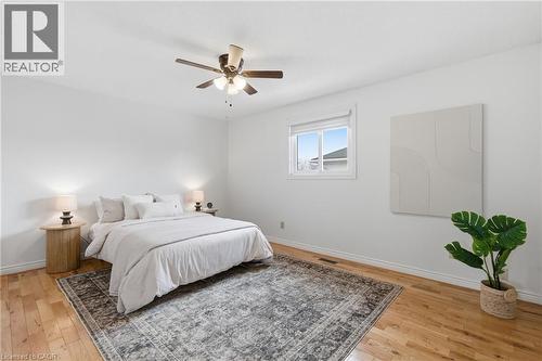 12 Sumner Crescent, Grimsby, ON - Indoor Photo Showing Bedroom