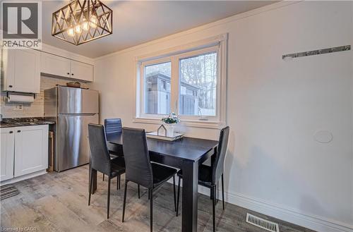 150 Glamis Road, Cambridge, ON - Indoor