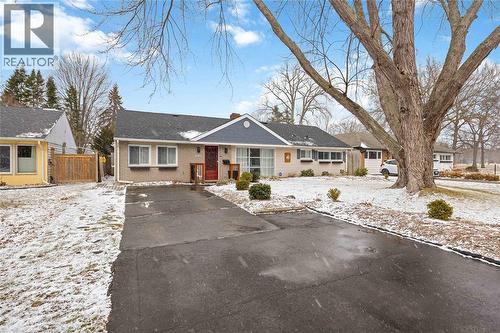 886 MCCAW STREET  Sarnia, ON N7V 2X5