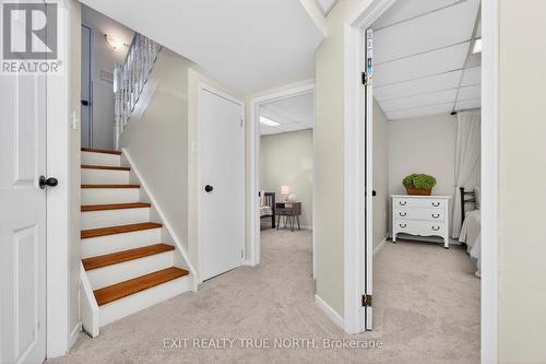 8 Robin Court, Tiny, ON - Indoor Photo Showing Other Room