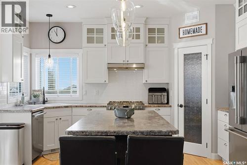 516 Atton Lane, Saskatoon, SK - Indoor Photo Showing Kitchen With Stainless Steel Kitchen With Upgraded Kitchen