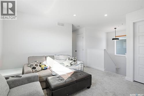 360 Barrett Street, Saskatoon, SK - Indoor