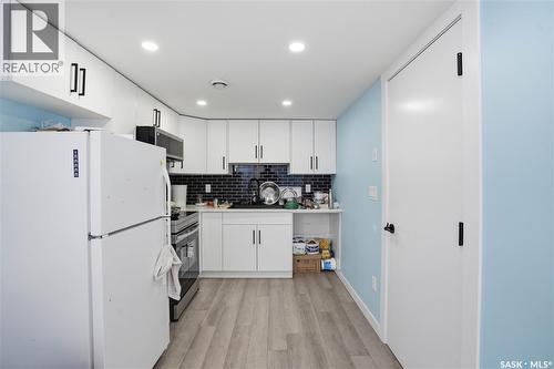 360 Barrett Street, Saskatoon, SK - Indoor Photo Showing Kitchen