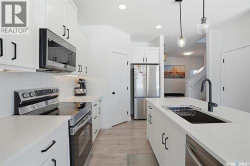360 Barrett Street, Saskatoon, SK - Indoor Photo Showing Kitchen With Stainless Steel Kitchen With Upgraded Kitchen