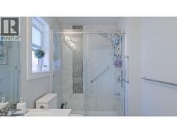 Master ensuite - 