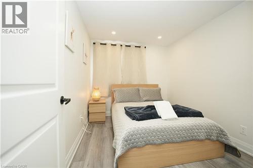 140 Jansen Avenue, Kitchener, ON - Indoor Photo Showing Bedroom