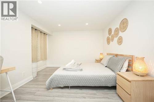 140 Jansen Avenue, Kitchener, ON - Indoor Photo Showing Bedroom
