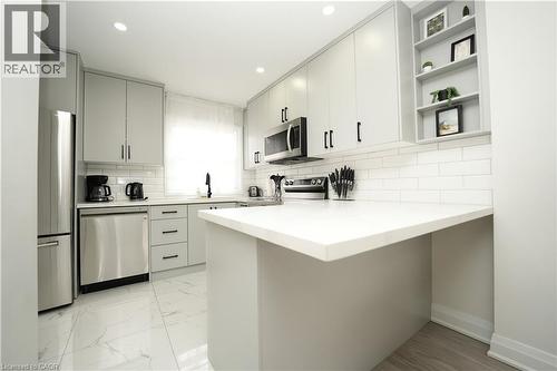 140 Jansen Avenue, Kitchener, ON - Indoor Photo Showing Kitchen With Upgraded Kitchen