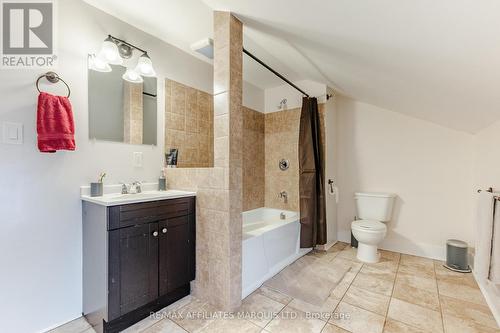 323 8Th Street E, Cornwall, ON - Indoor Photo Showing Bathroom