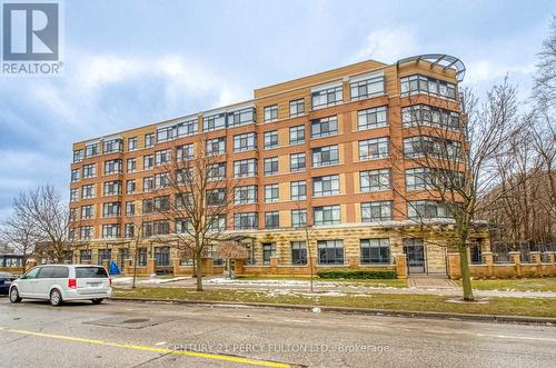 208 - 115 BONIS AVENUE  Toronto, ON M1T 3S4