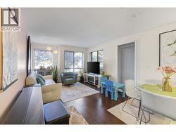 211 500 ROYAL AVENUE  New Westminster, BC V3L 0G5