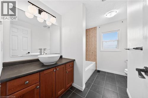 67 Maitland Street, Kitchener, ON - Indoor Photo Showing Bathroom