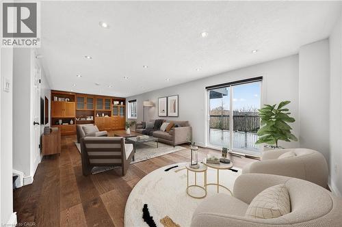 67 Maitland Street, Kitchener, ON - Indoor Photo Showing Living Room