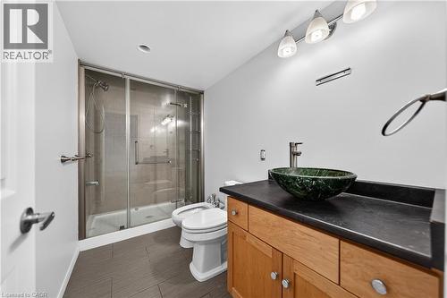 67 Maitland Street, Kitchener, ON - Indoor Photo Showing Bathroom