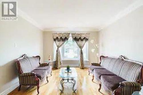 4562 Penhallow Road, Mississauga, ON - Indoor Photo Showing Living Room