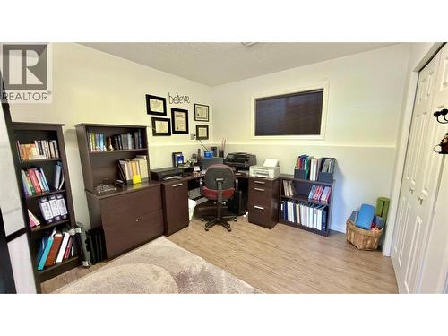 461 Eighth Avenue, Midway, BC - Indoor