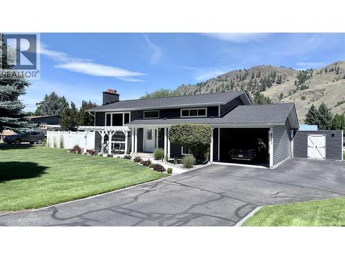 461 Eighth Avenue, Midway, BC 