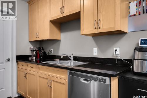 304F 1121 Mckercher Drive, Saskatoon, SK - Indoor Photo Showing Kitchen With Double Sink