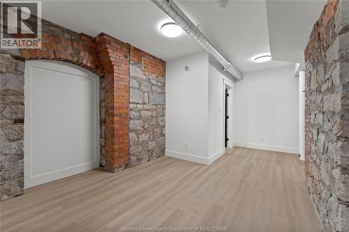 247 BROCK STREET Unit# 102 , Amherstburg, Ontario N9V 2H4 5