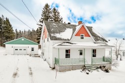 139 Rue Principale Saint-Malo, QC J0B 2Y0