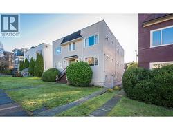 2466 W 4TH AVENUE  Vancouver, BC V6K 1P3