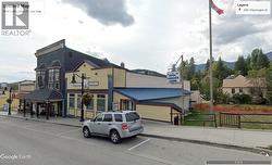 2081 Washington Street Rossland, BC V0G 1Y0