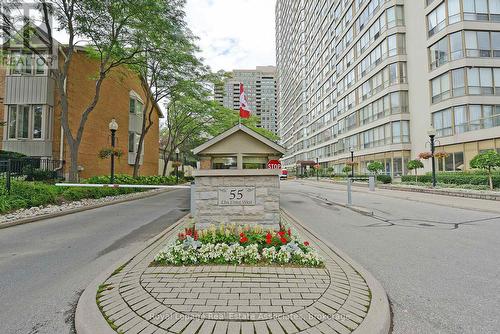 501 - 55 ELM DRIVE W  Mississauga, ON L5B 3Z3