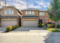 1434 GULLEDGE TRAIL  Oakville, ON L6M 3Z8