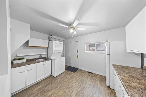 401 Union Avenue W, Winnipeg, MB - Indoor Photo Showing Kitchen