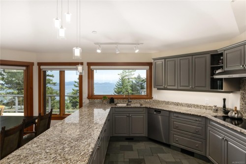 253 Chilton Rd, Salt Spring, BC 