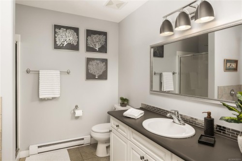 253 Chilton Rd, Salt Spring, BC 