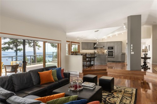 253 Chilton Rd, Salt Spring, BC 