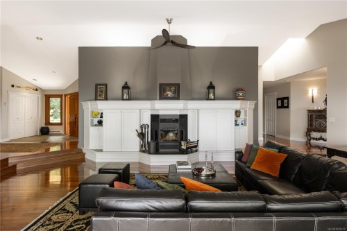 253 Chilton Rd, Salt Spring, BC 