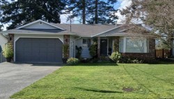 655 Totem Cres  Comox, BC V9M 3J8