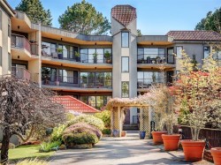 306-1149 Rockland Ave  Victoria, BC V8V 4T5