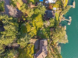 310 Bessborough Ave View Royal, BC V9B 1T7