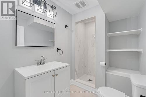 44 Mcclellan Road, Caledon, ON - Indoor Photo Showing Bathroom