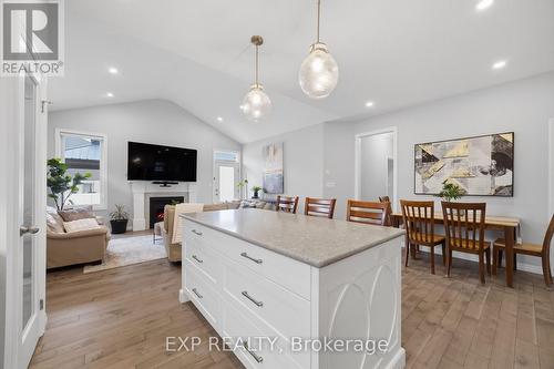 43 Lowrie Crescent, Tillsonburg, ON - Indoor