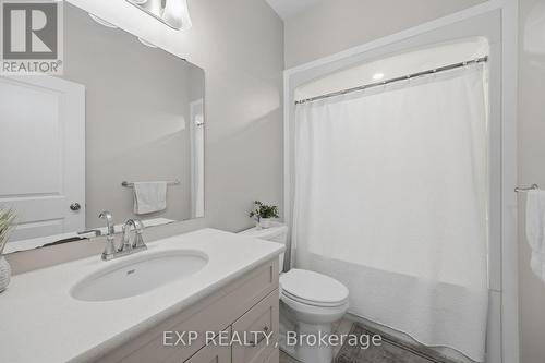 43 Lowrie Crescent, Tillsonburg, ON - Indoor Photo Showing Bathroom