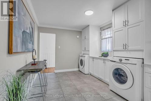 516 Kelvedon Mews, Mississauga, ON - Indoor Photo Showing Laundry Room